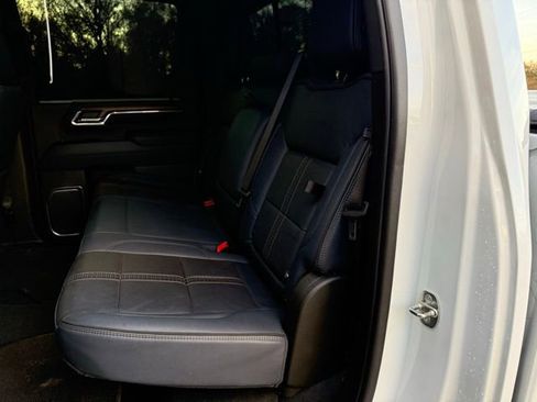 Used 2024 Chevrolet Silverado 3500 High Country image 19