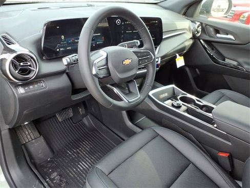 New 2026 Chevrolet Equinox LT w/ Convenience Package II image 5