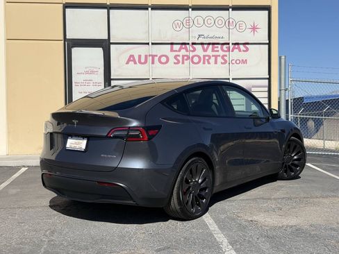 Used 2023 Tesla Model Y Performance AWD/4WD image 7