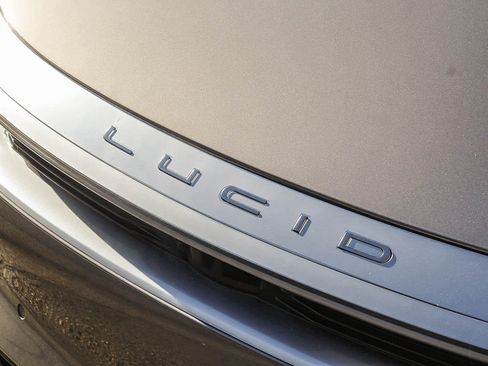 Used 2023 Lucid Air Touring image 9