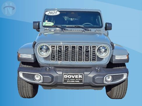 Certified 2025 Jeep Wrangler Unlimited Sahara AWD/4WD image 21