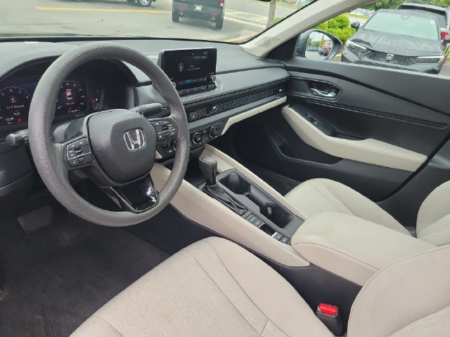 Used 2023 Honda Accord EX image 13