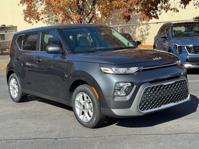 Certified 2022 Kia Soul LX w/ Technology Package
