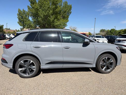 Used 2023 Audi Q4 e-tron Premium Plus w/ Premium Plus AWD/4WD image 9
