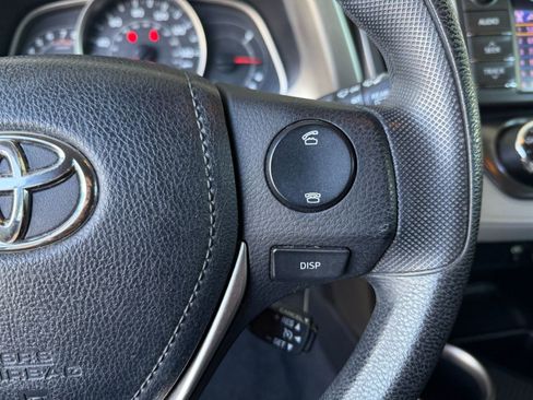 Used 2013 Toyota RAV4 LE image 26