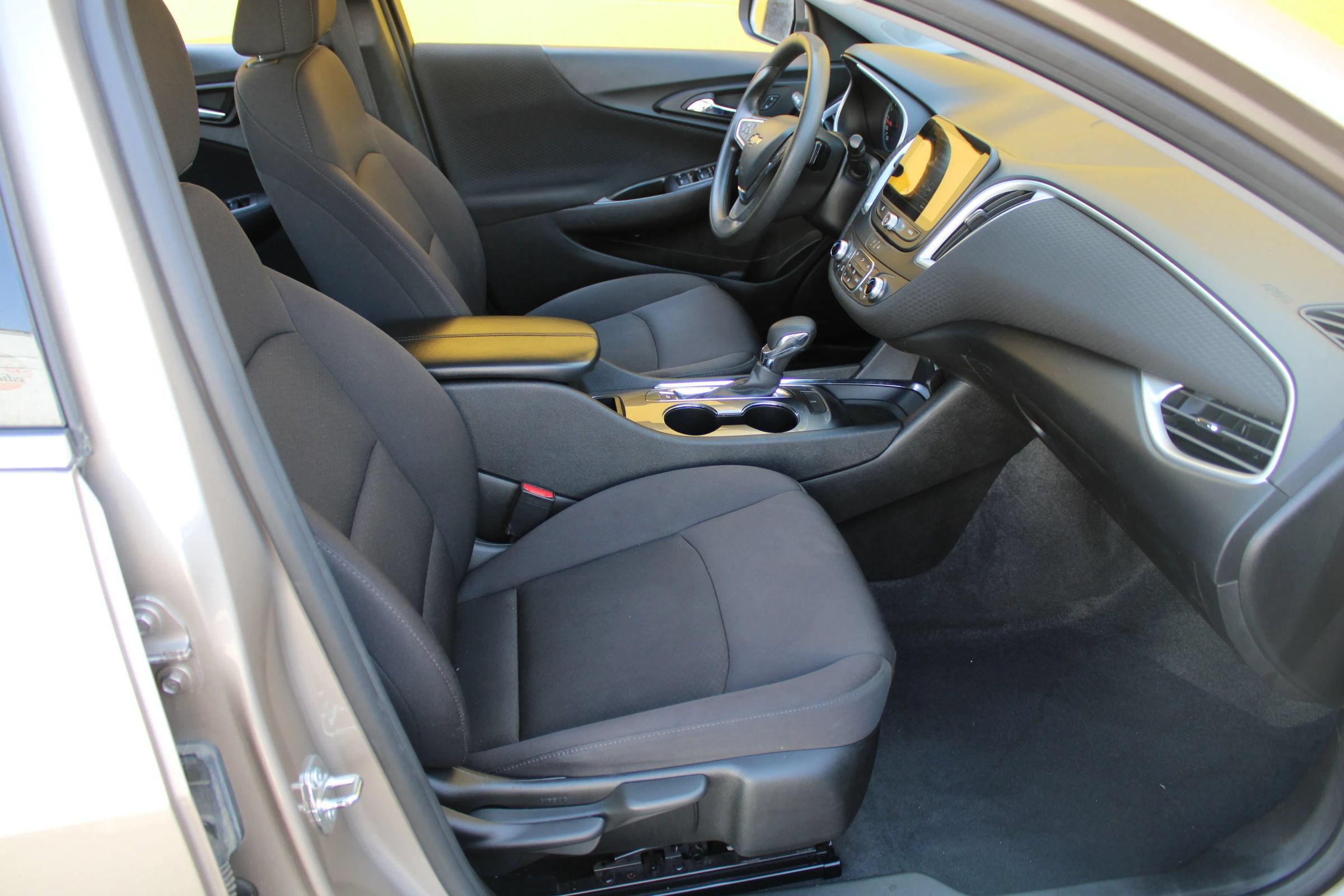 Used 2023 Chevrolet Malibu LT FWD image 10