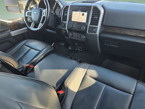Used 2019 Ford F150 Lariat image 26