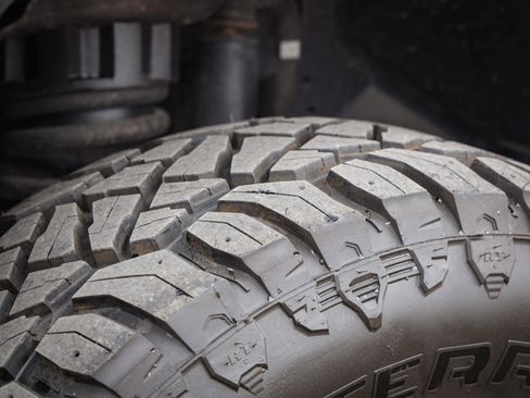 Used 2017 RAM 2500 SLT w/ Luxury Group AWD/4WD image 10