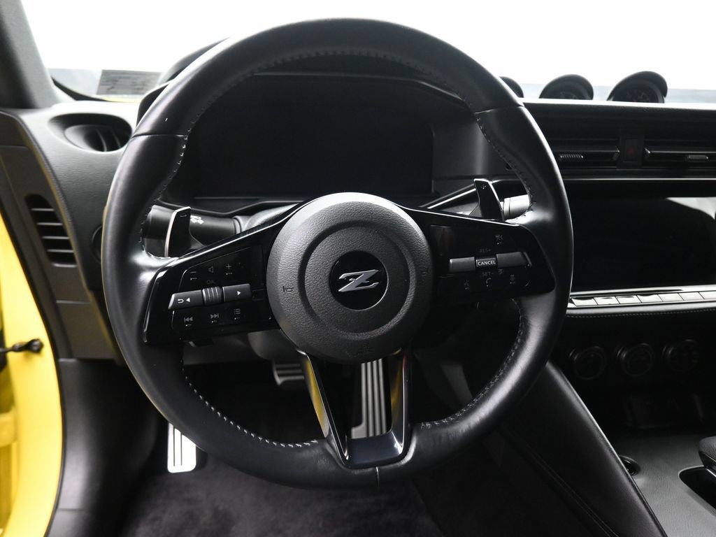 Used 2023 Nissan Z w/ Floor Mat Package (L93) RWD image 15