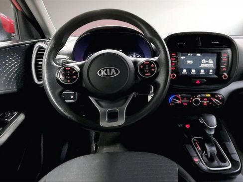 Used 2021 Kia Soul S image 9