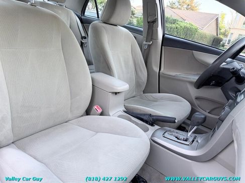 Used 2013 Toyota Corolla LE w/ Premium Pkg image 12