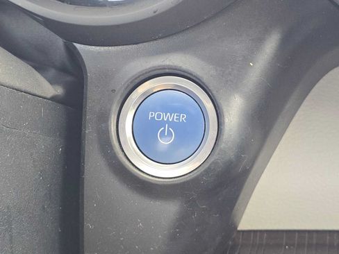 Used 2023 Toyota Sienna LE FWD image 33