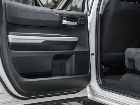 Used 2016 Toyota Tundra SR5 w/ SR5 Upgrade Package image 30