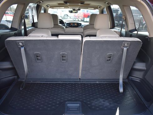 Used 2022 Honda Pilot Touring image 16