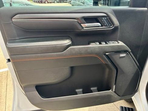 Used 2025 GMC Sierra 2500 AT4 w/ AT4 Premium Plus Package AWD/4WD image 19
