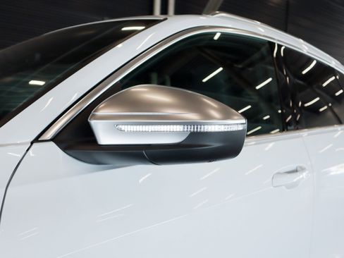 New 2025 Audi SQ5 Premium Plus image 32