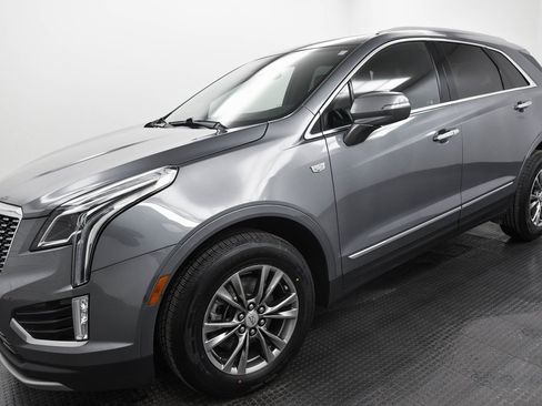 Used 2021 Cadillac XT5 Premium Luxury image 3