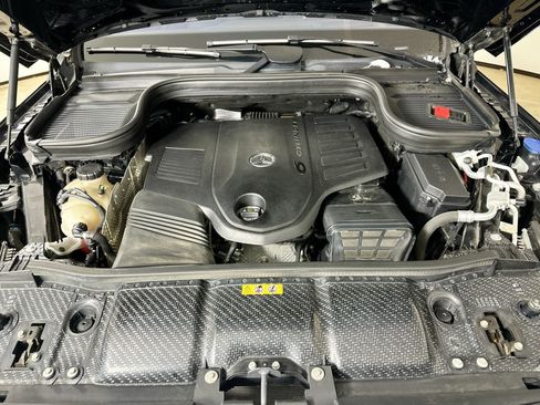 Used 2022 Mercedes-Benz GLS 450 4MATIC image 38