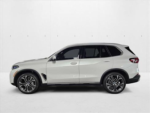 Used 2026 BMW X5 sDrive40i w/ Climate Comfort Package RWD image 8
