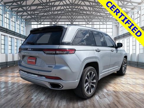 Used 2022 Jeep Grand Cherokee Overland w/ Luxury Tech Group IV image 4