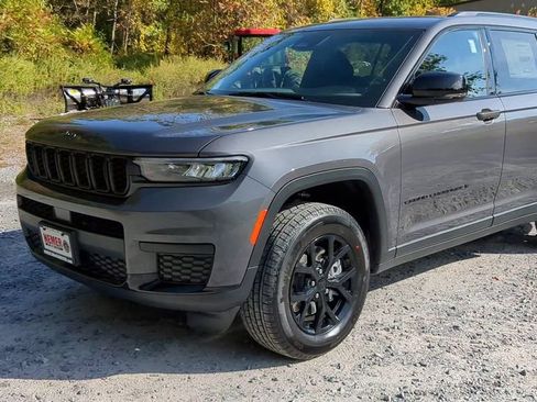 New 2025 Jeep Grand Cherokee L Altitude image 5