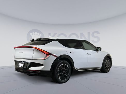 New 2025 Kia EV6 Wind image 5