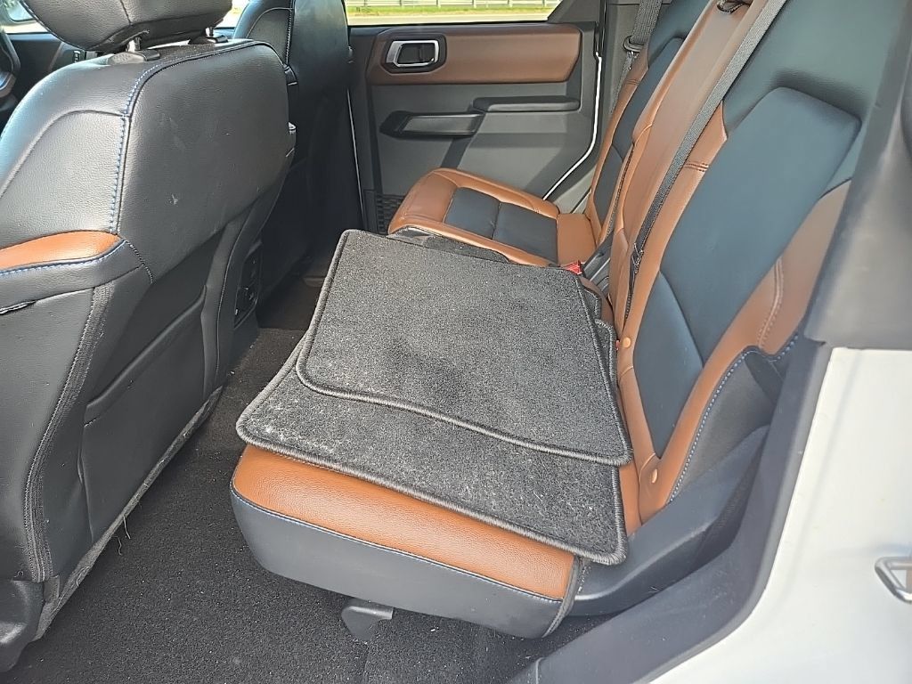 Used 2024 Ford Bronco Outer Banks AWD/4WD image 10