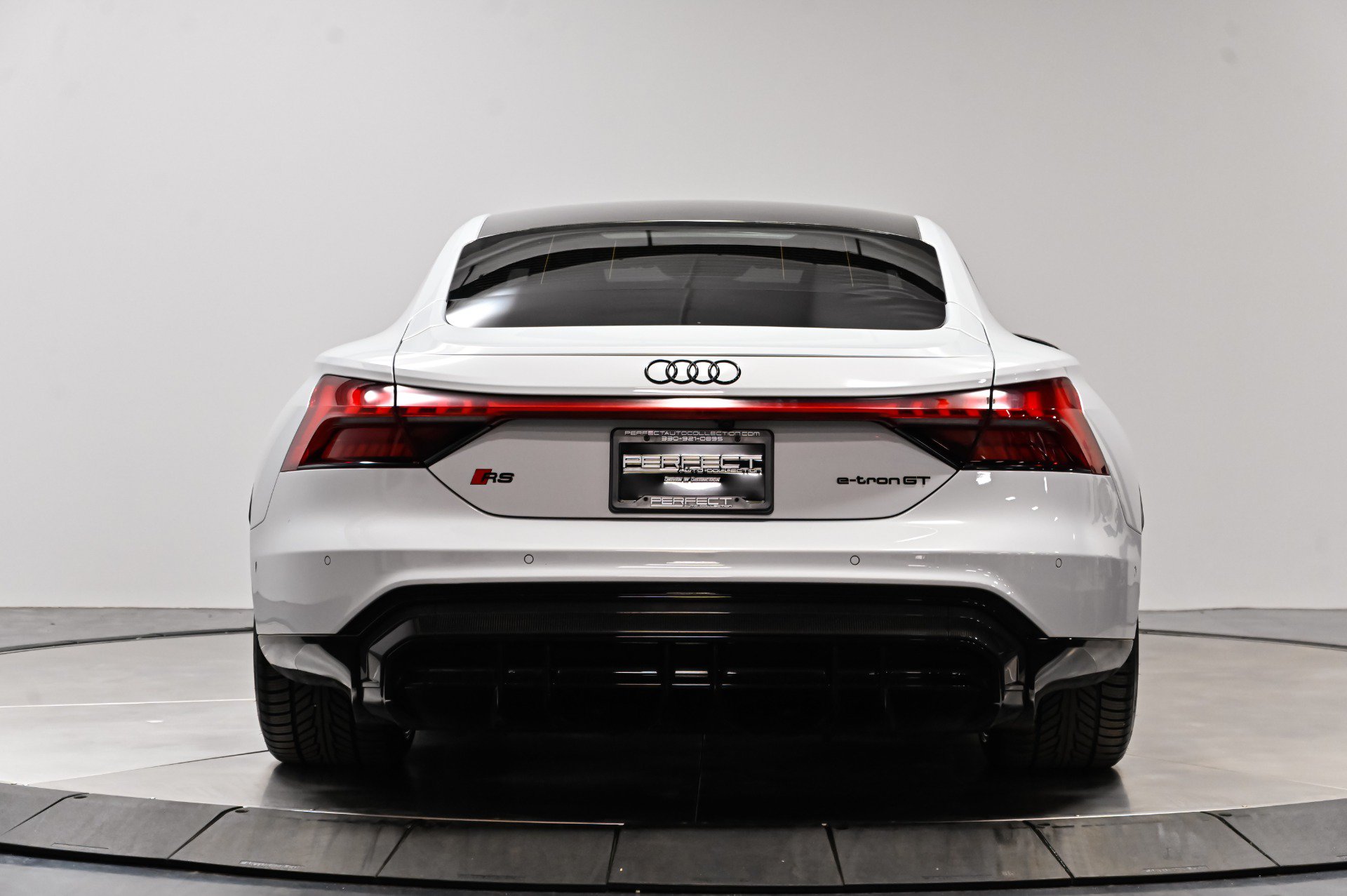 Used 2022 Audi RS e-tron GT w/ Year 1 Package AWD/4WD image 26