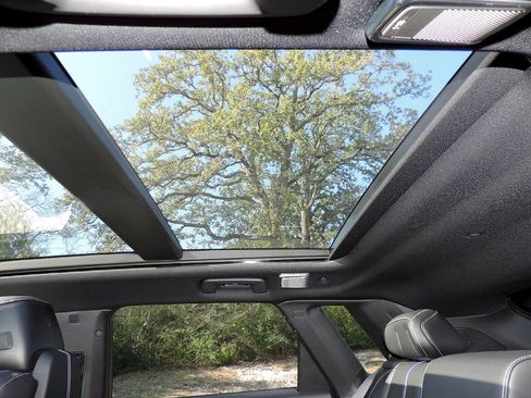 New 2026 Cadillac Lyriq Premium Luxury image 10