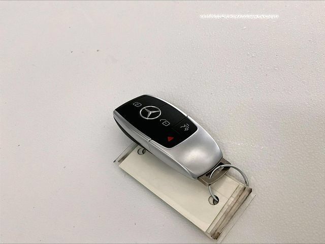 Used 2019 Mercedes-Benz C 300 4MATIC Sedan image 9