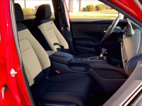 Used 2024 Honda HR-V Sport image 9