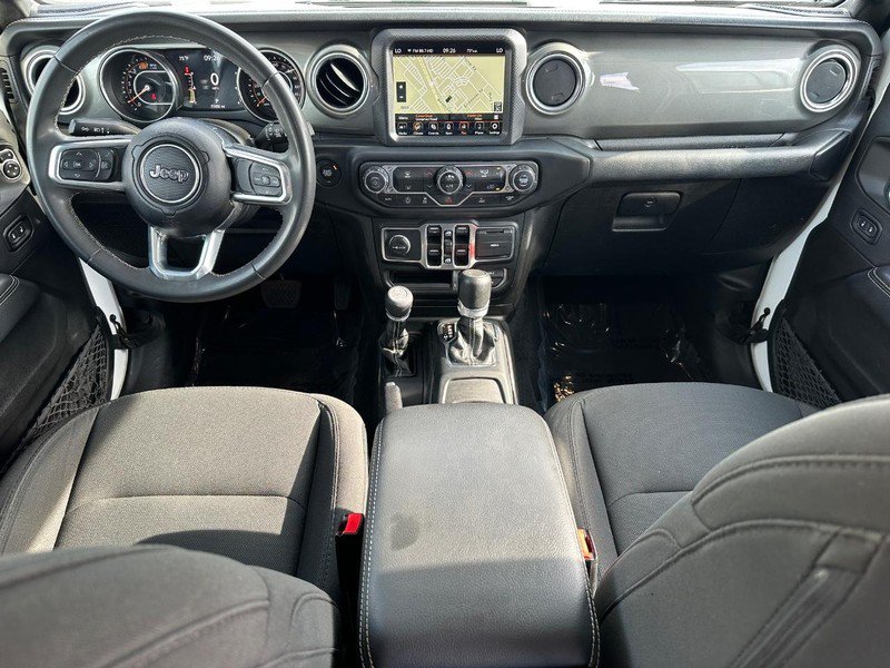 Used 2023 Jeep Wrangler Unlimited Sahara AWD/4WD image 15