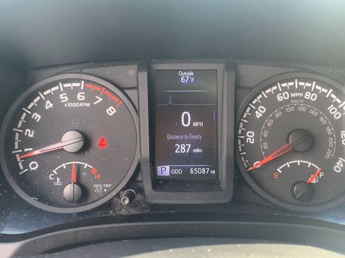 Used 2022 Toyota Tacoma SR AWD/4WD image 30