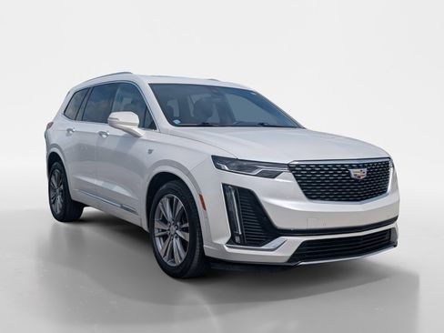 Used 2021 Cadillac XT6 Premium Luxury image 2