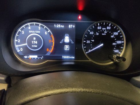 Used 2024 Nissan Versa SV FWD image 23