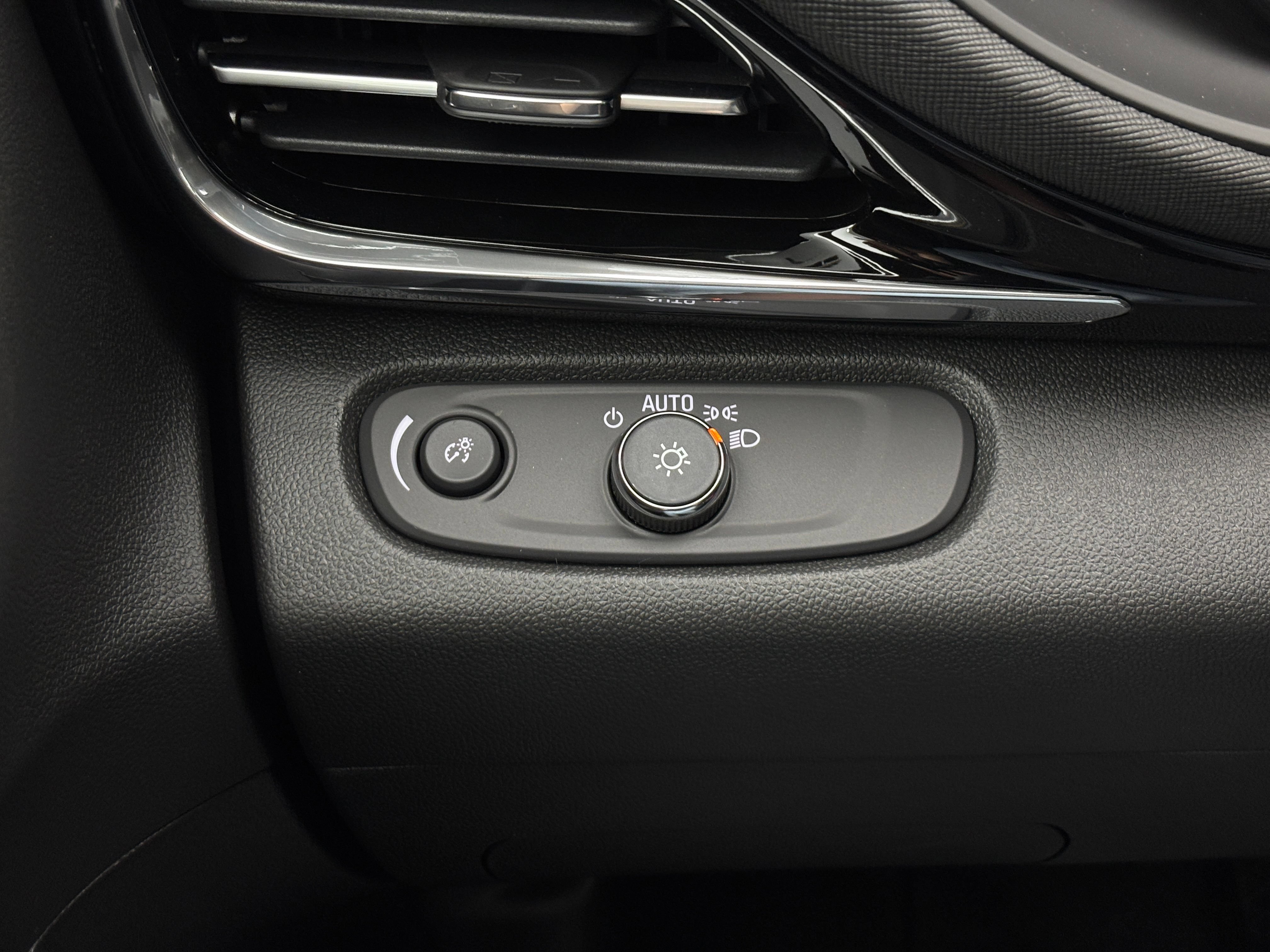 New 2026 Buick Envista Sport Touring w/ Convenience I Package FWD image 20