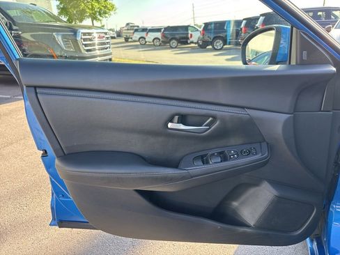 Used 2024 Nissan Sentra SV FWD image 8