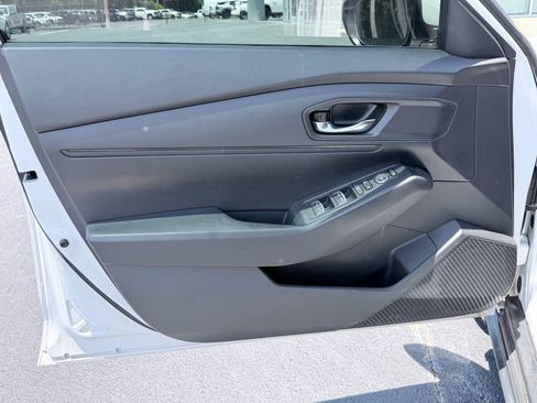 Used 2023 Honda Accord LX image 25