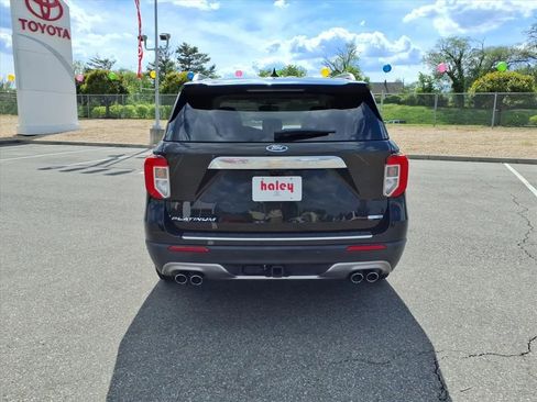 Used 2020 Ford Explorer Platinum w/ Premium Technology Package AWD/4WD image 6