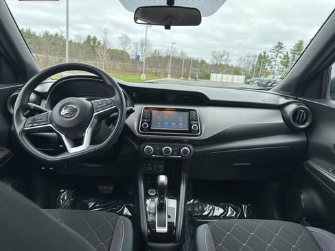 Used 2019 Nissan Kicks S FWD image 18