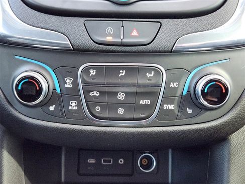 Certified 2024 Chevrolet Equinox LT image 19