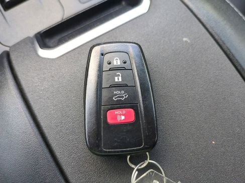 Certified 2023 Toyota Highlander XLE AWD/4WD image 29