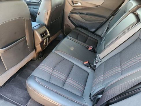 Used 2023 Chevrolet Equinox RS image 32