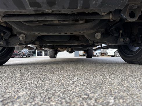 Used 2020 Toyota Tundra SR5 w/ SR5 Leather Package image 19