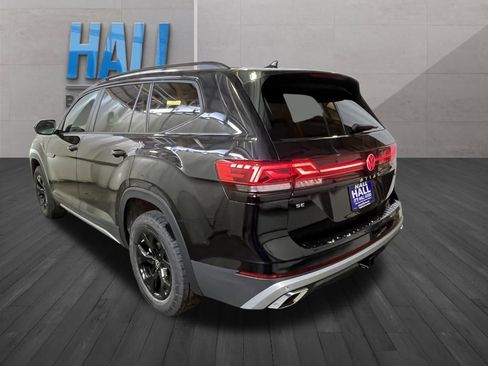 New 2026 Volkswagen Atlas Peak Edition AWD/4WD image 3