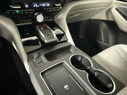 Used 2025 Acura MDX w/ Technology Package image 25