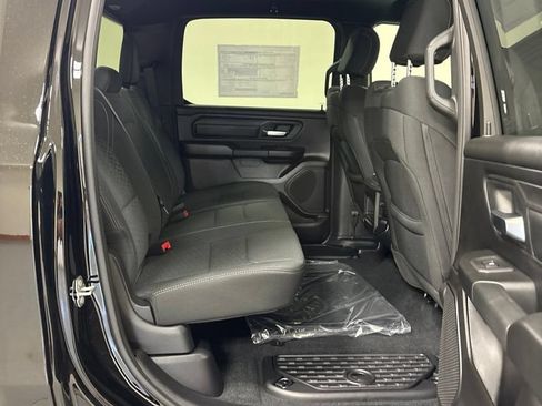 New 2026 RAM 1500 Express AWD/4WD image 27