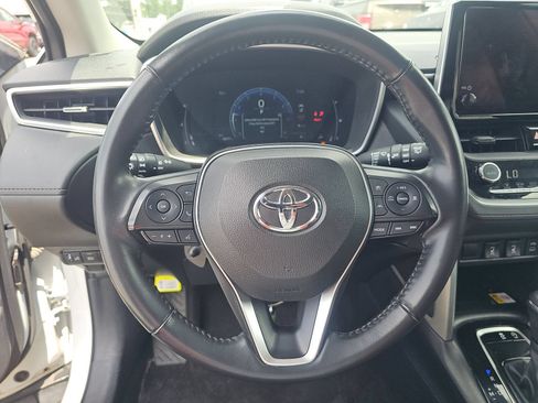 Used 2023 Toyota Corolla Cross XLE FWD image 10