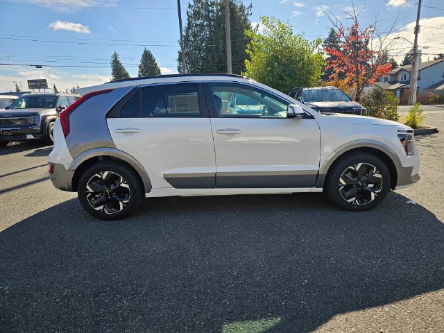 New 2026 Kia Niro Wave w/ Wave Preserve Package FWD image 6