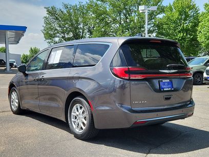 Used 2023 Chrysler Pacifica Touring-L